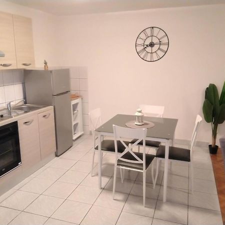 Apartman Mix Zagreb - Maksimir, Kbc Rebro, Free Parking Exterior photo